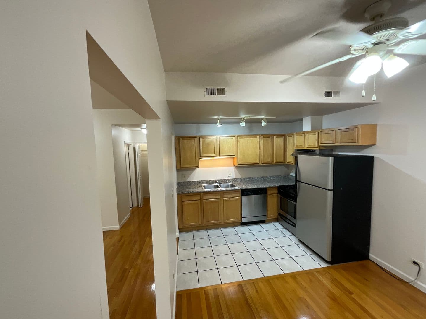 Chicago Apartment: 7001-7011 S Chappel Ave.