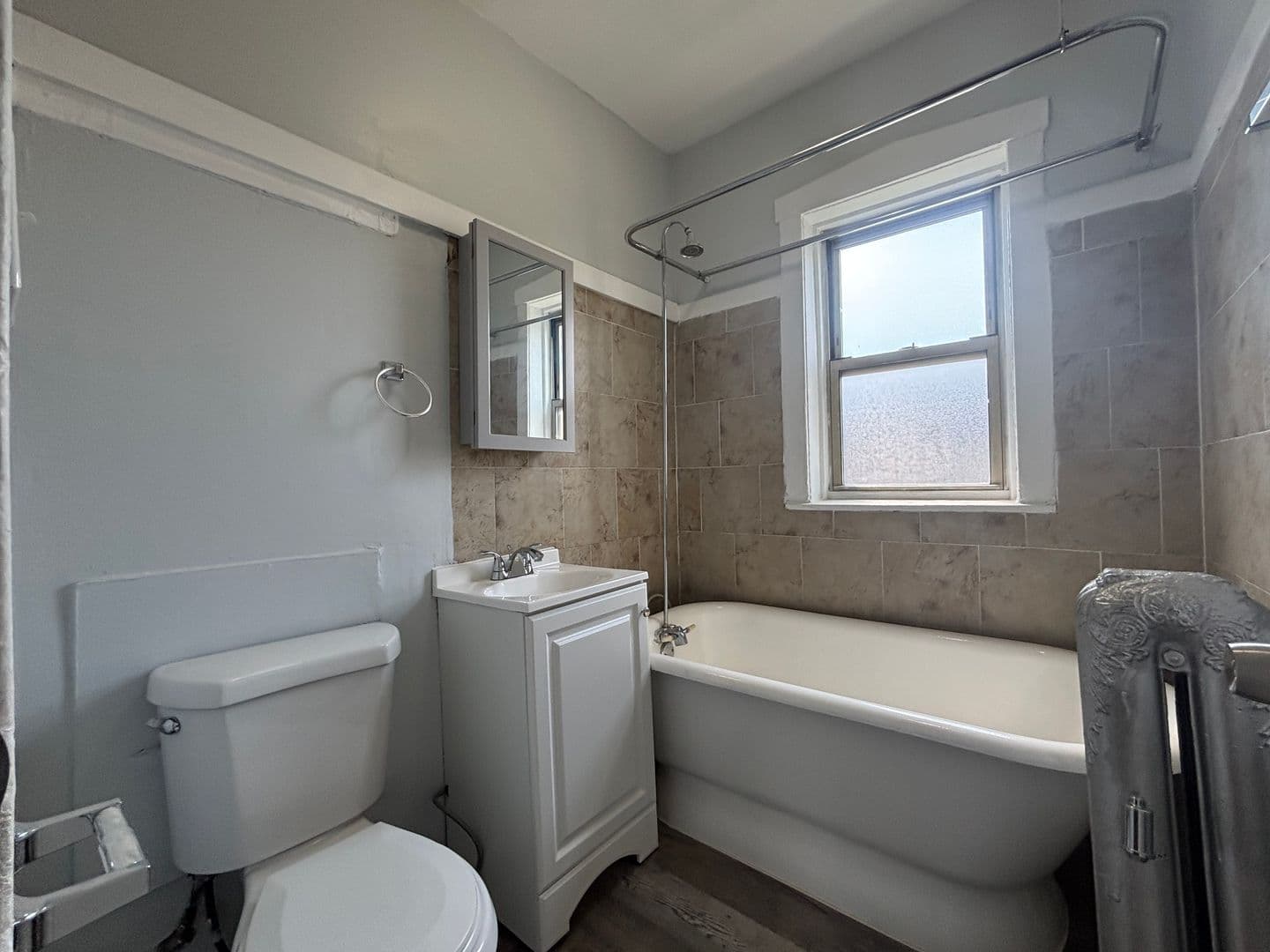 Chicago Apartment: 6600 S Ingleside Ave