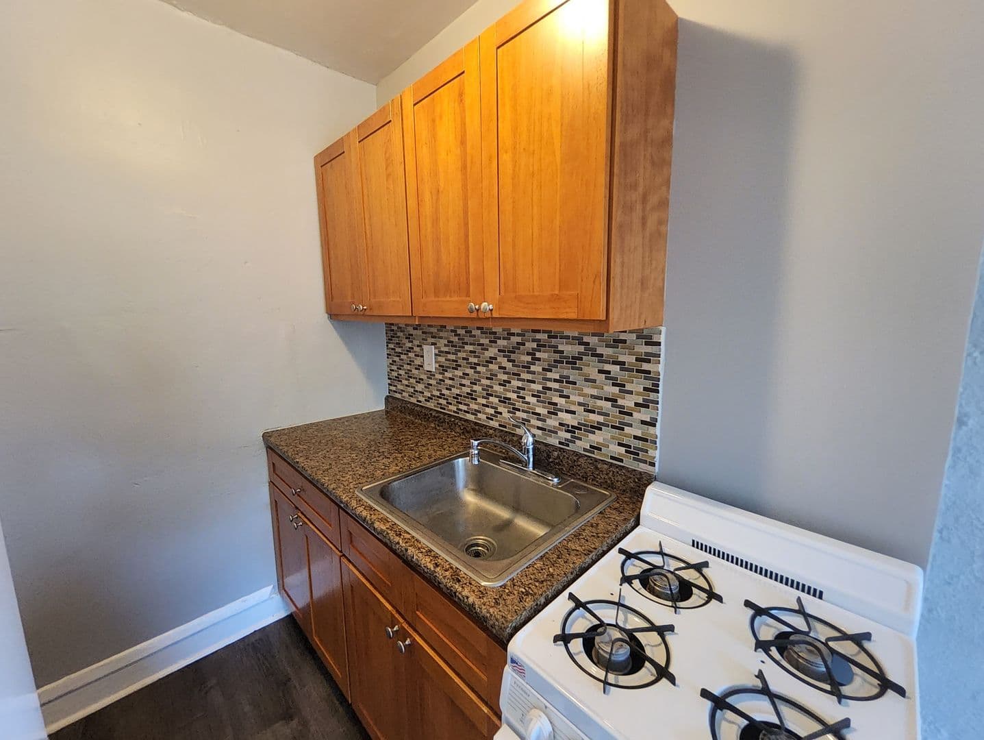 Chicago Apartment: 2445 E 72nd St.