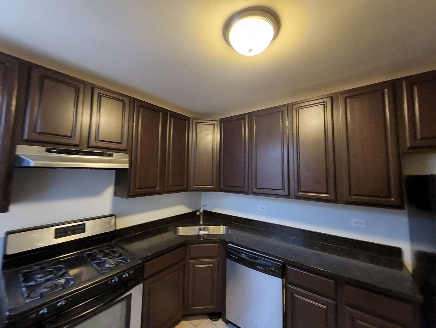 Chicago Apartment: 6625-29 S Drexel Ave.