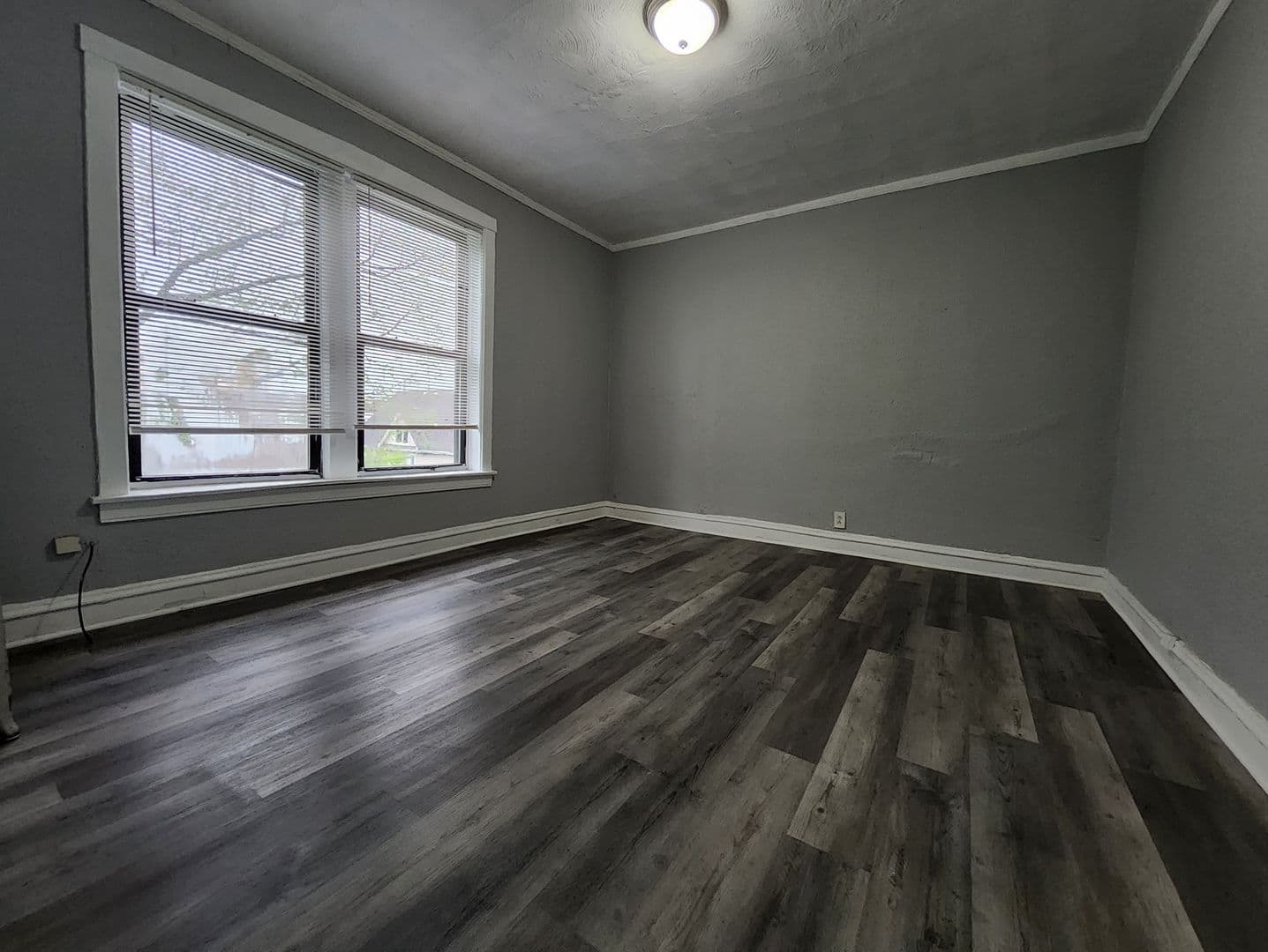 Chicago Apartment: 7131 S Bennett Ave.