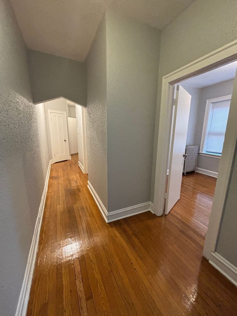 Chicago Apartment: 6700 S Chappel Ave.