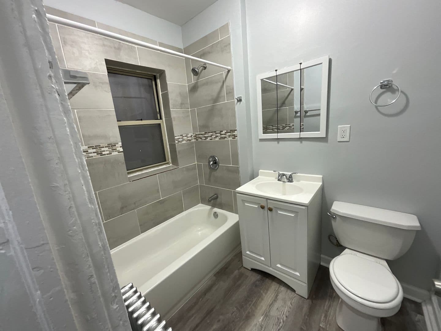 Chicago Apartment: 6600 S Ingleside Ave