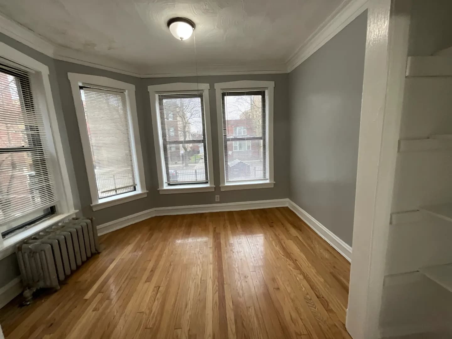 Chicago Apartment: 7131 S Bennett Ave.
