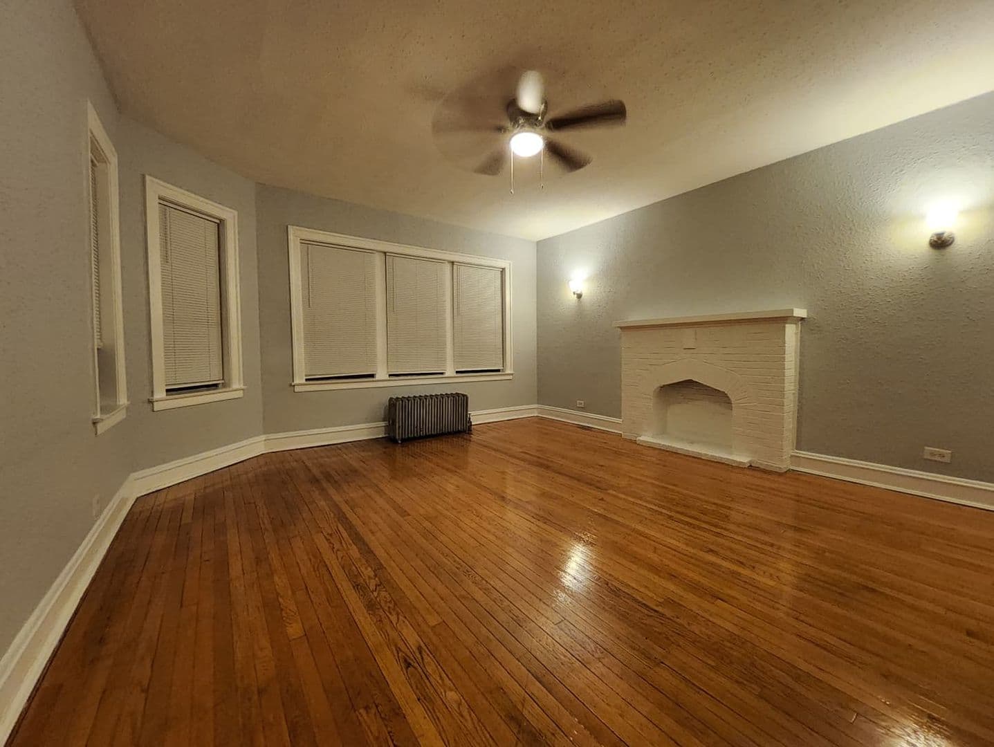 Chicago Apartment: 6700 S Chappel Ave.