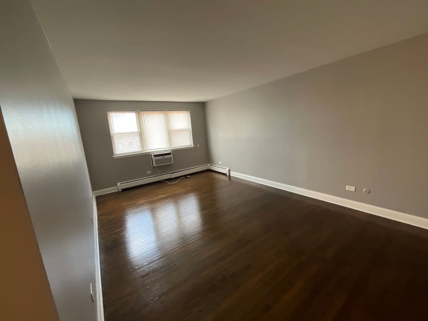 Chicago Apartment: 7733 S South Shore Dr.