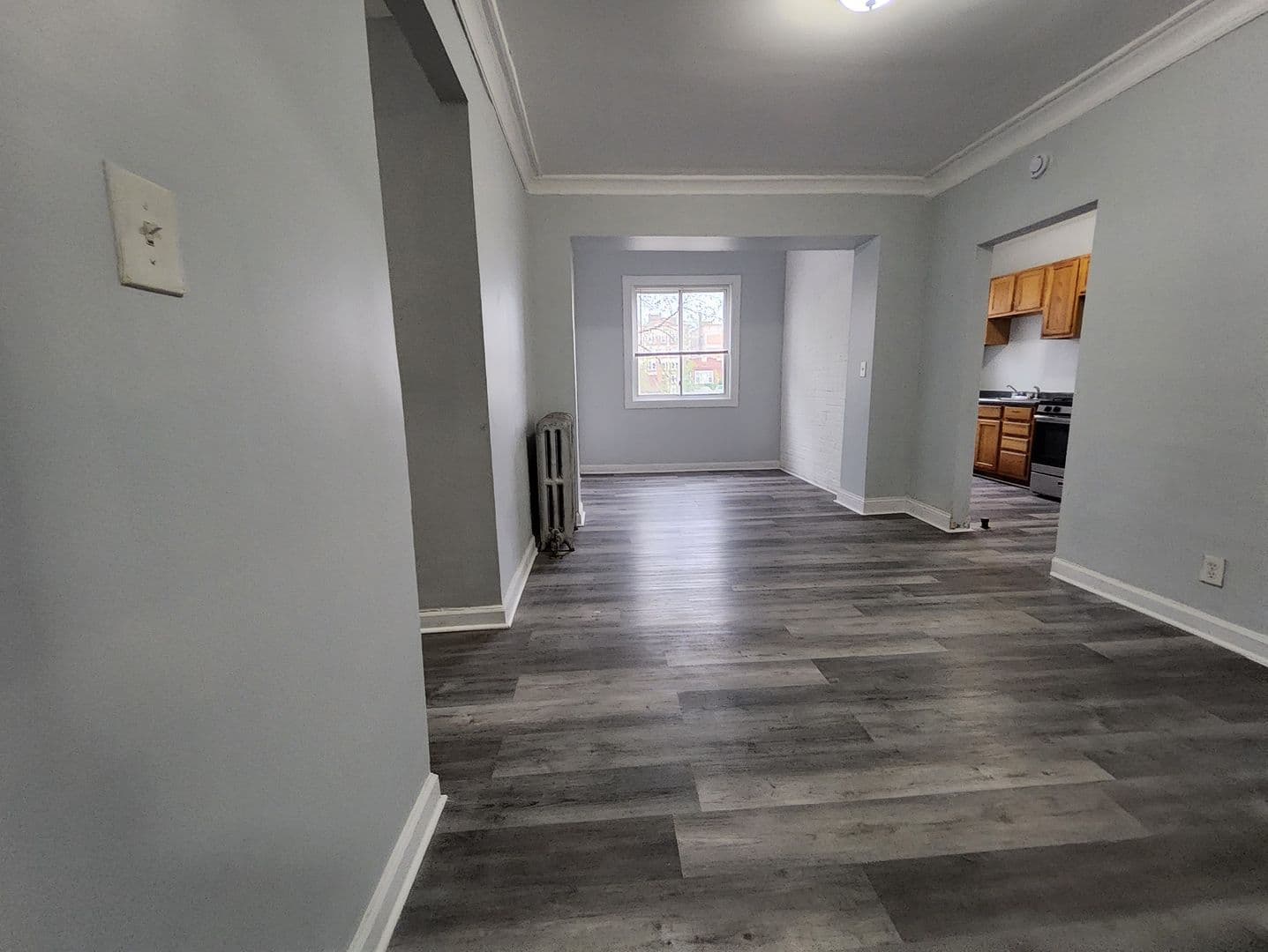 Chicago Apartment: 7131 S Bennett Ave.