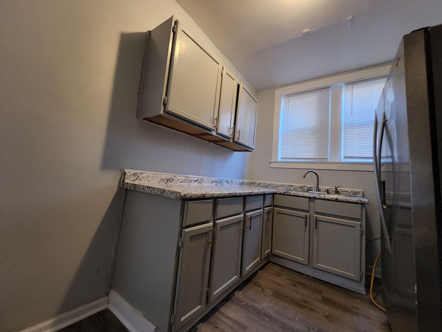 Chicago Apartment: 1949 E 73rd Pl.