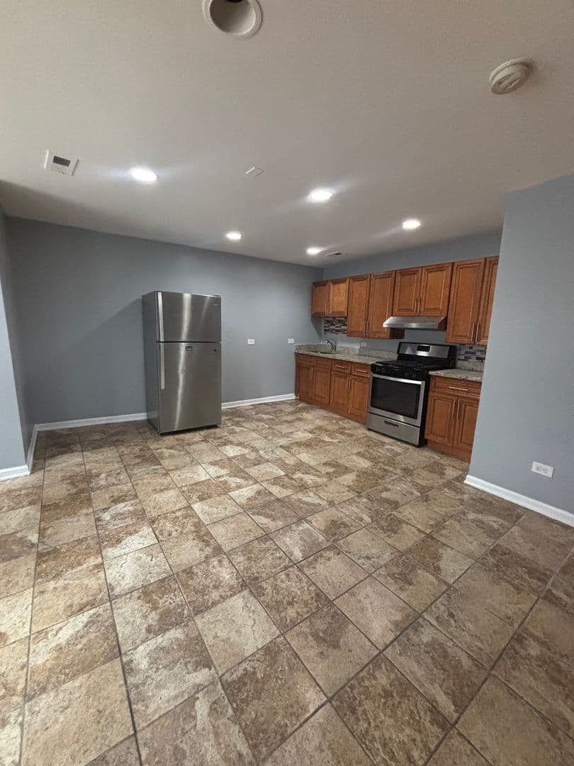 Chicago Apartment: 7419 S Colfax Ave.
