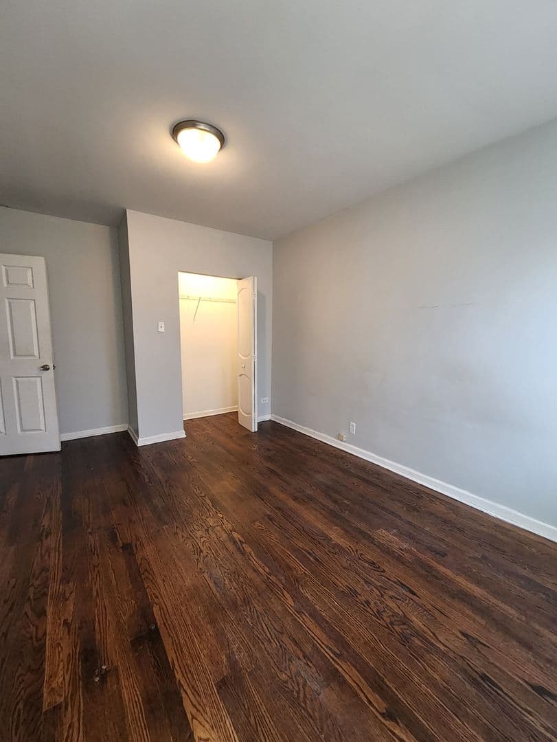 Chicago Apartment: 6625-29 S Drexel Ave.