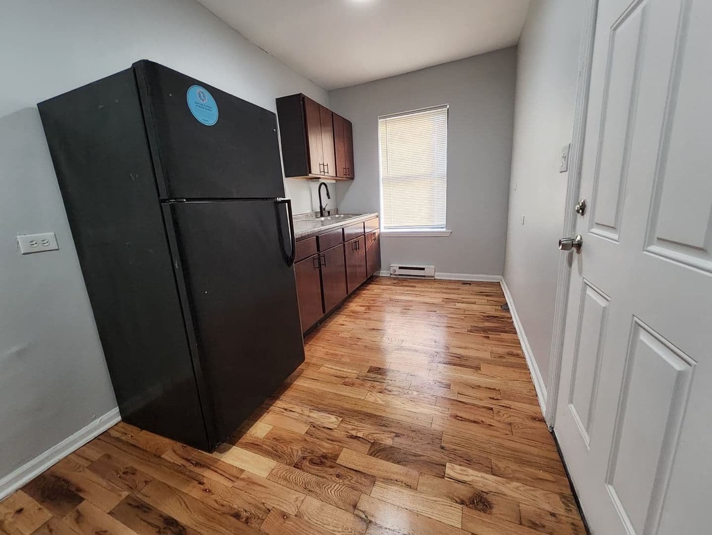 Chicago Apartment: 7451-59 S Bennett Ave.