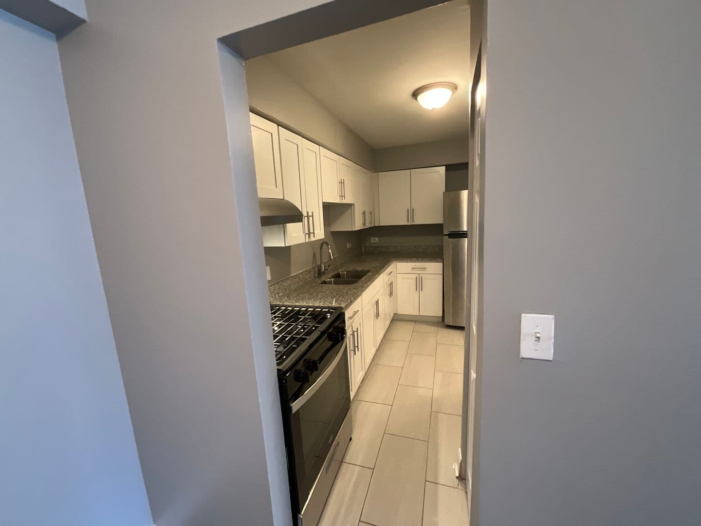 Chicago Apartment: 7733 S South Shore Dr.