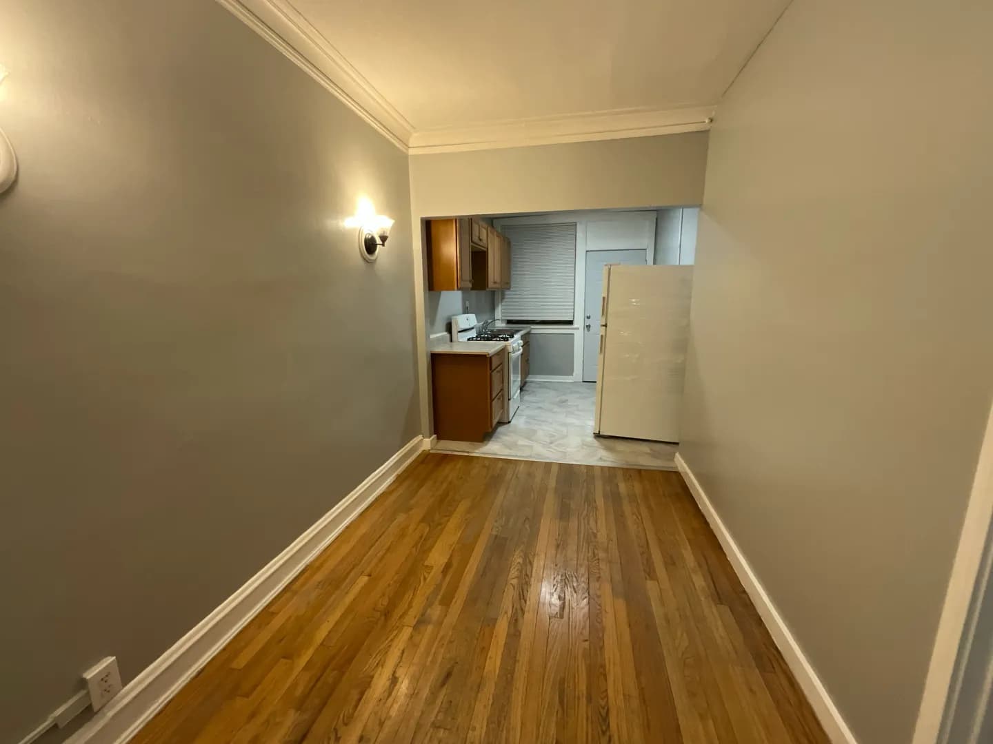 Chicago Apartment: 7131 S Bennett Ave.