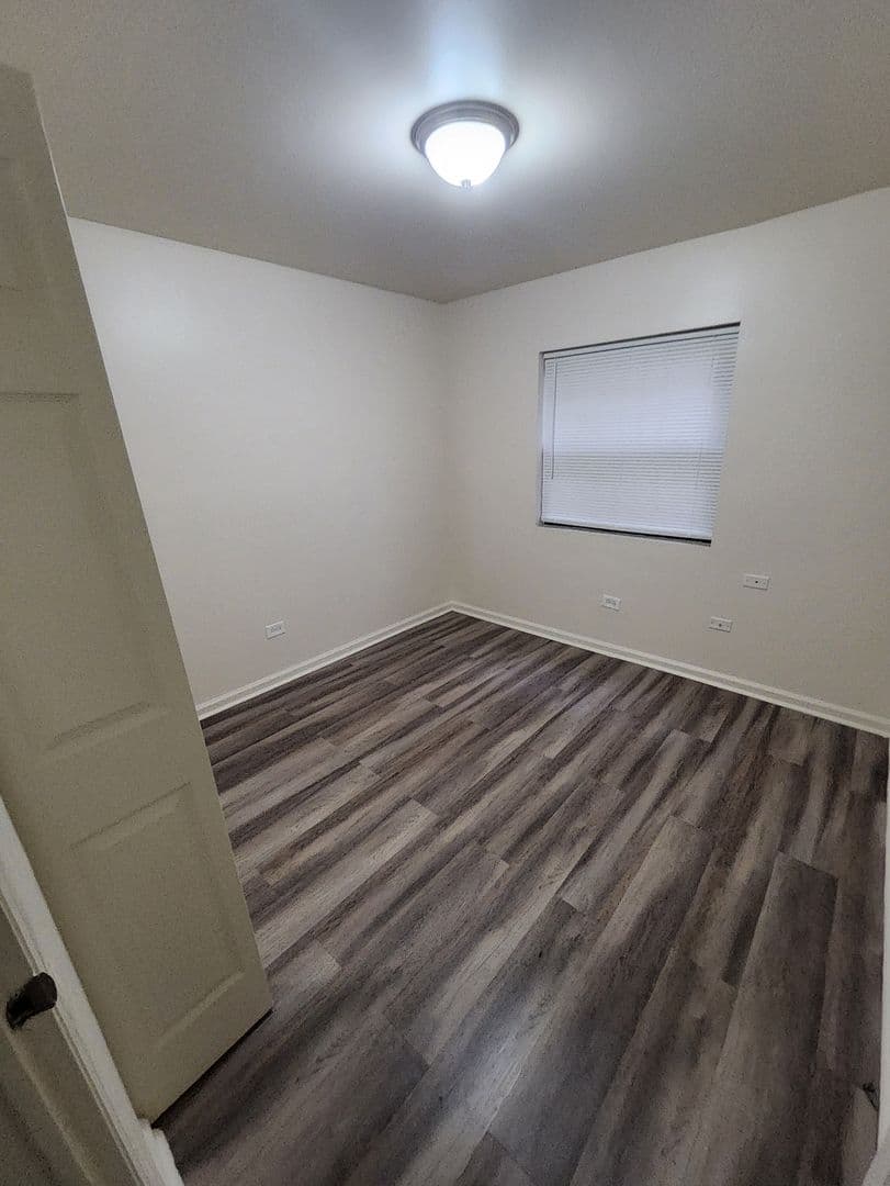 Chicago Apartment: 6650-58 S Drexel Ave.