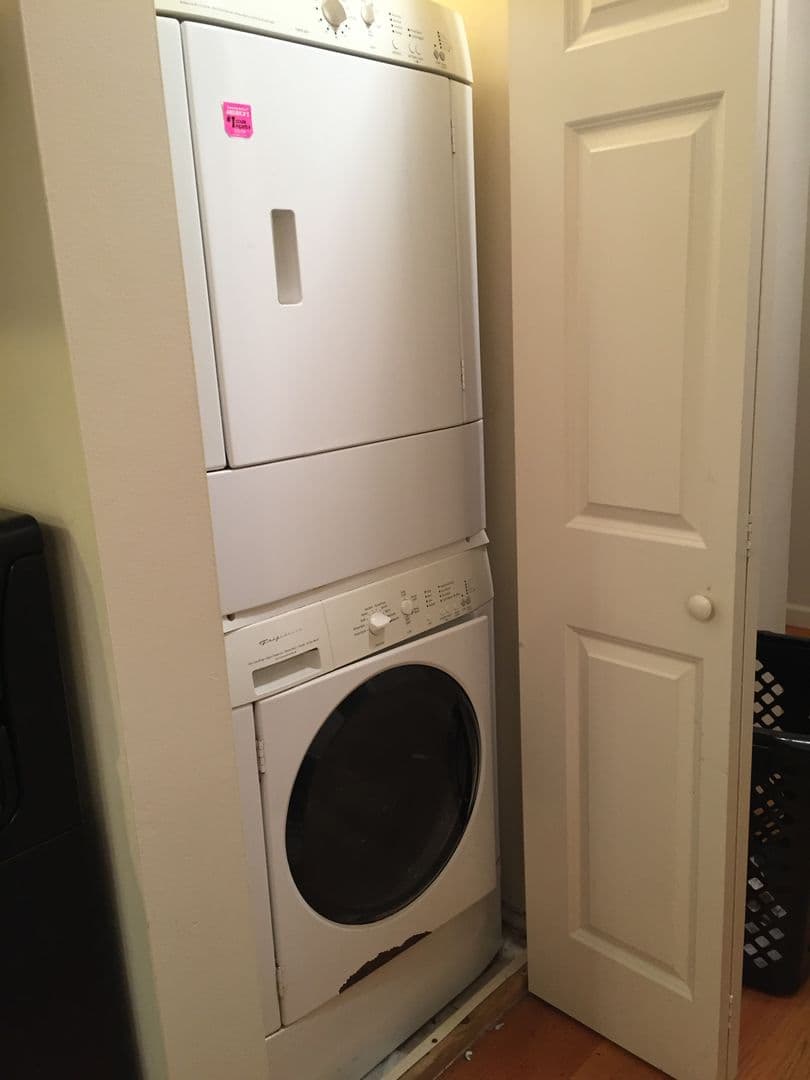 Chicago Apartment: 7001-7011 S Chappel Ave.