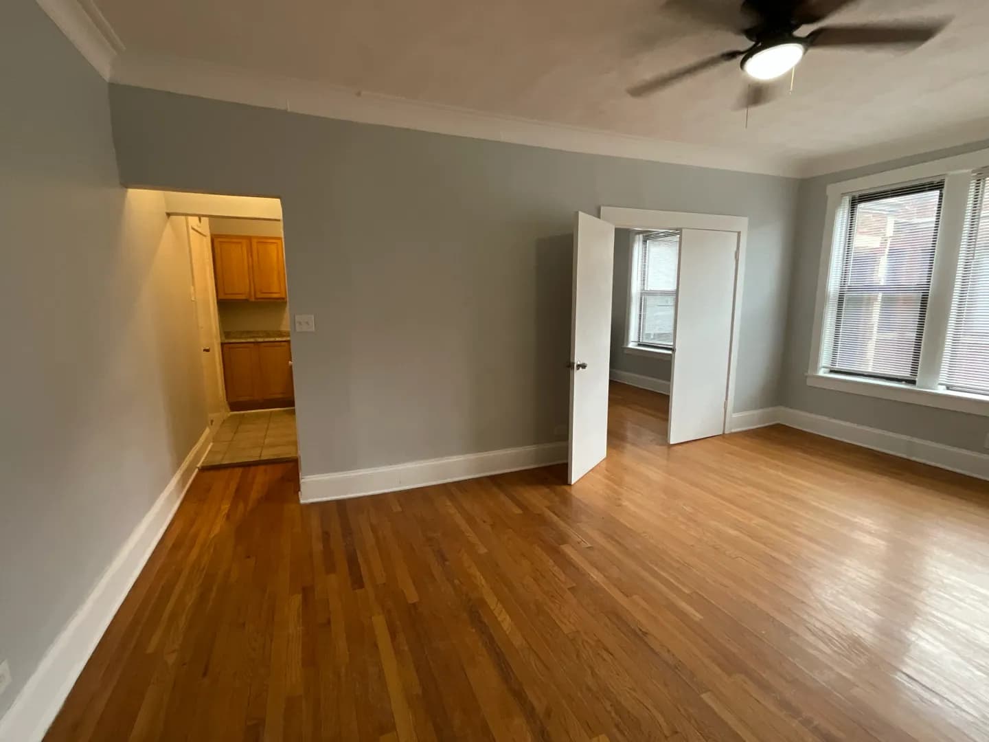 Chicago Apartment: 7131 S Bennett Ave.