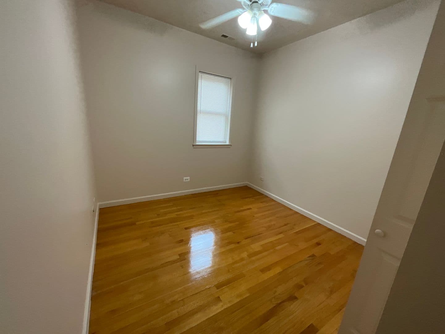 Chicago Apartment: 7001-7011 S Chappel Ave.