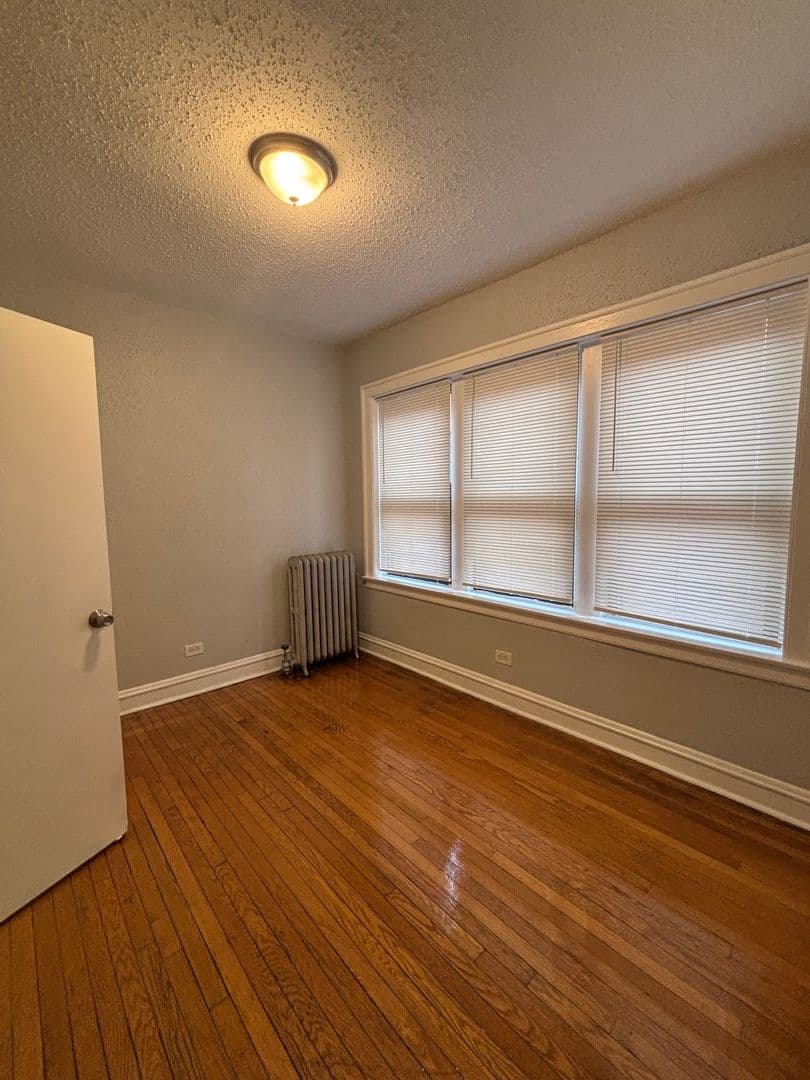 Chicago Apartment: 6700 S Chappel Ave.