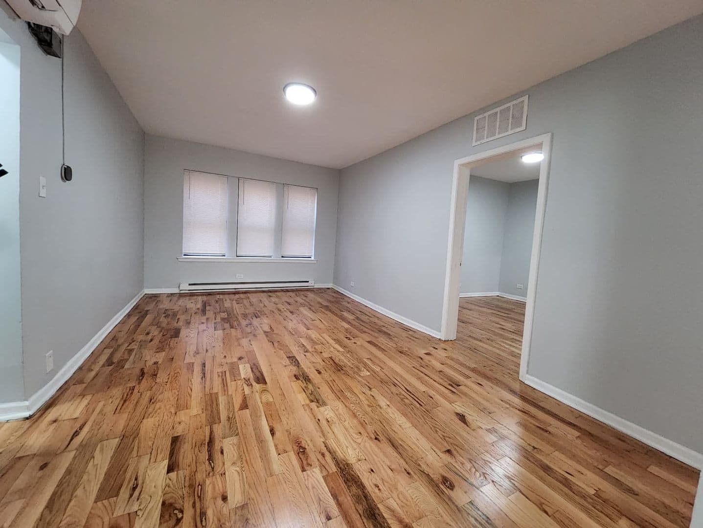 Chicago Apartment: 7451-59 S Bennett Ave.