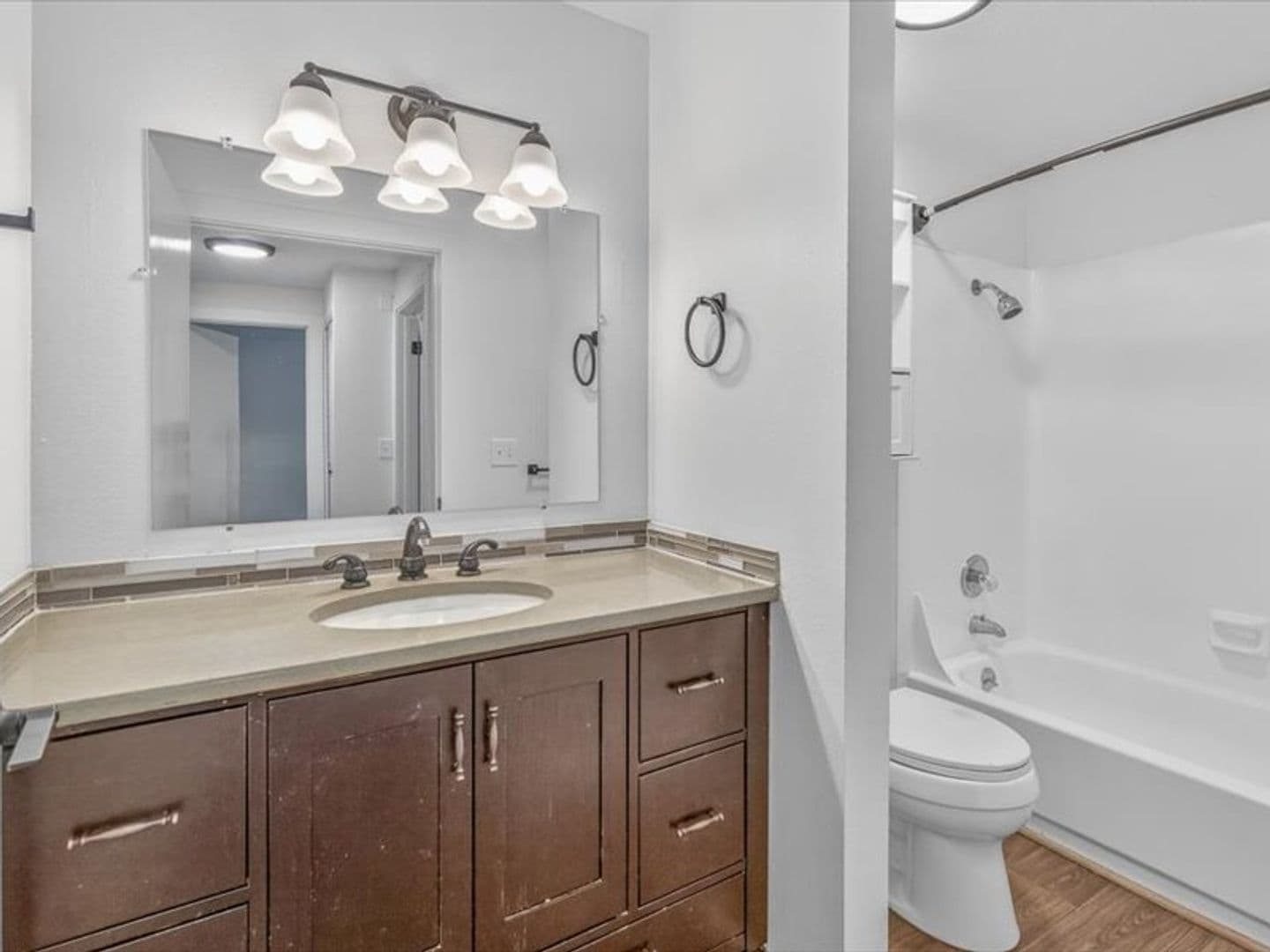 Portland Apartment: 1701-1759 NE 162nd Avenue