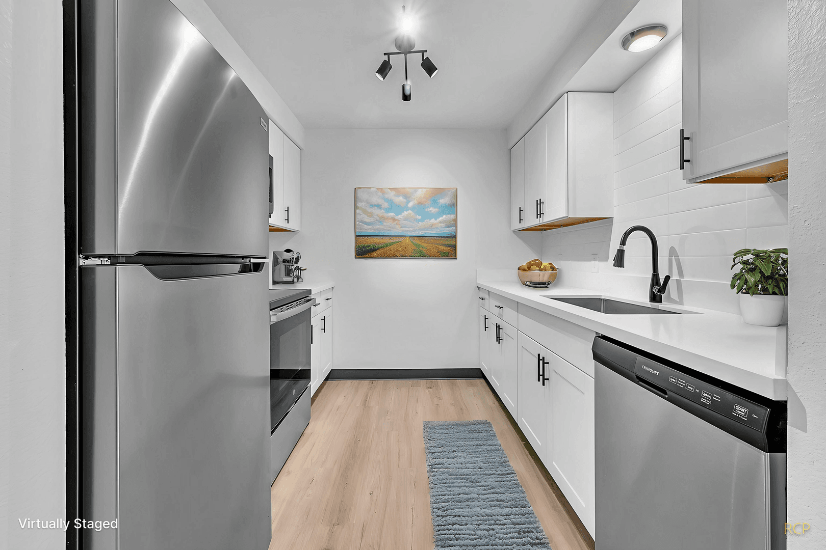 McMinnville Apartment: 1800 SW Old Sheridan Road