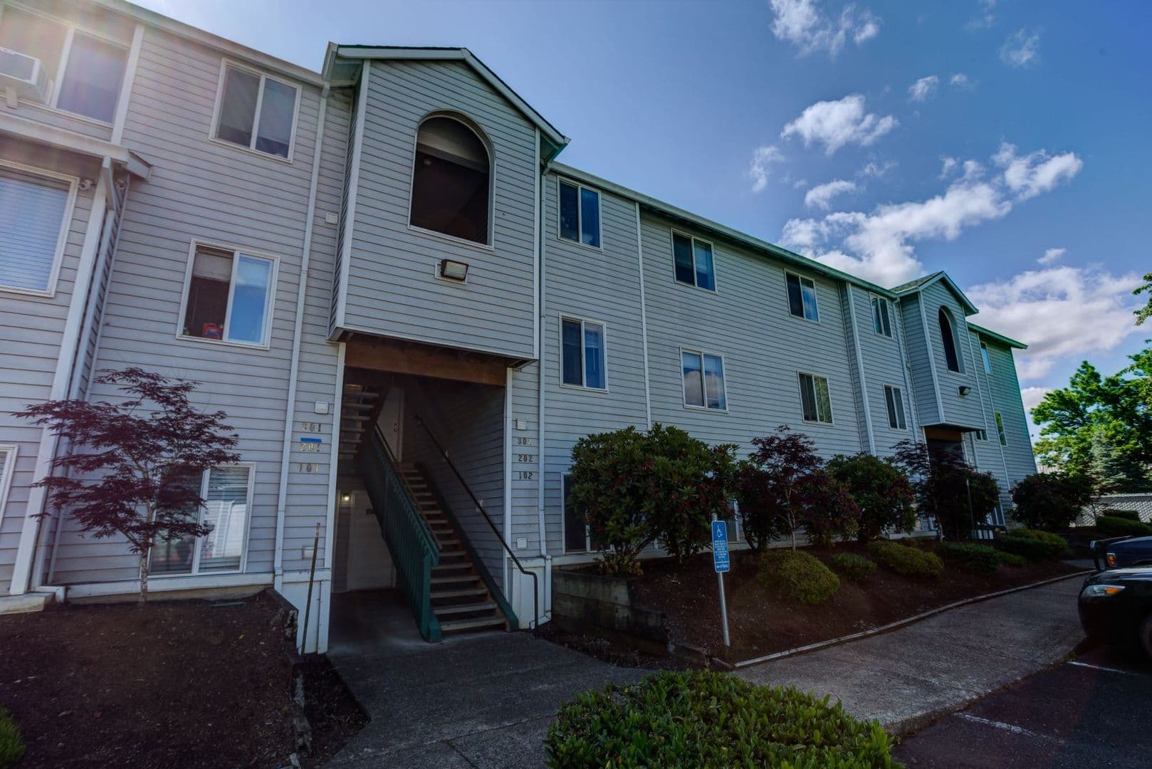 Estacada Apartment: 710 N Broadway St