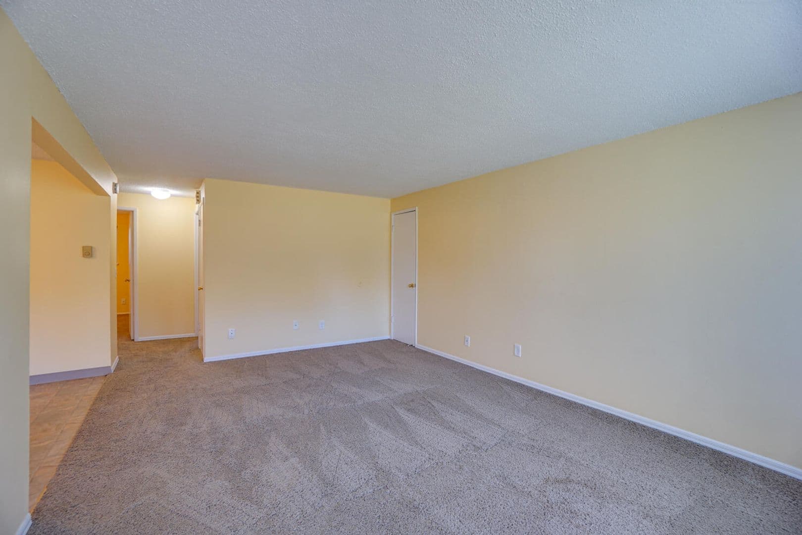 Fairview Apartment: 320 Lincoln Street