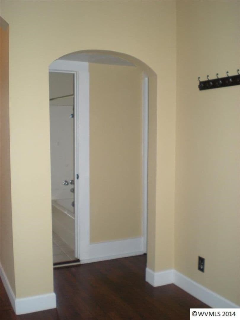 Stayton House: 1178 N 3rd Ave