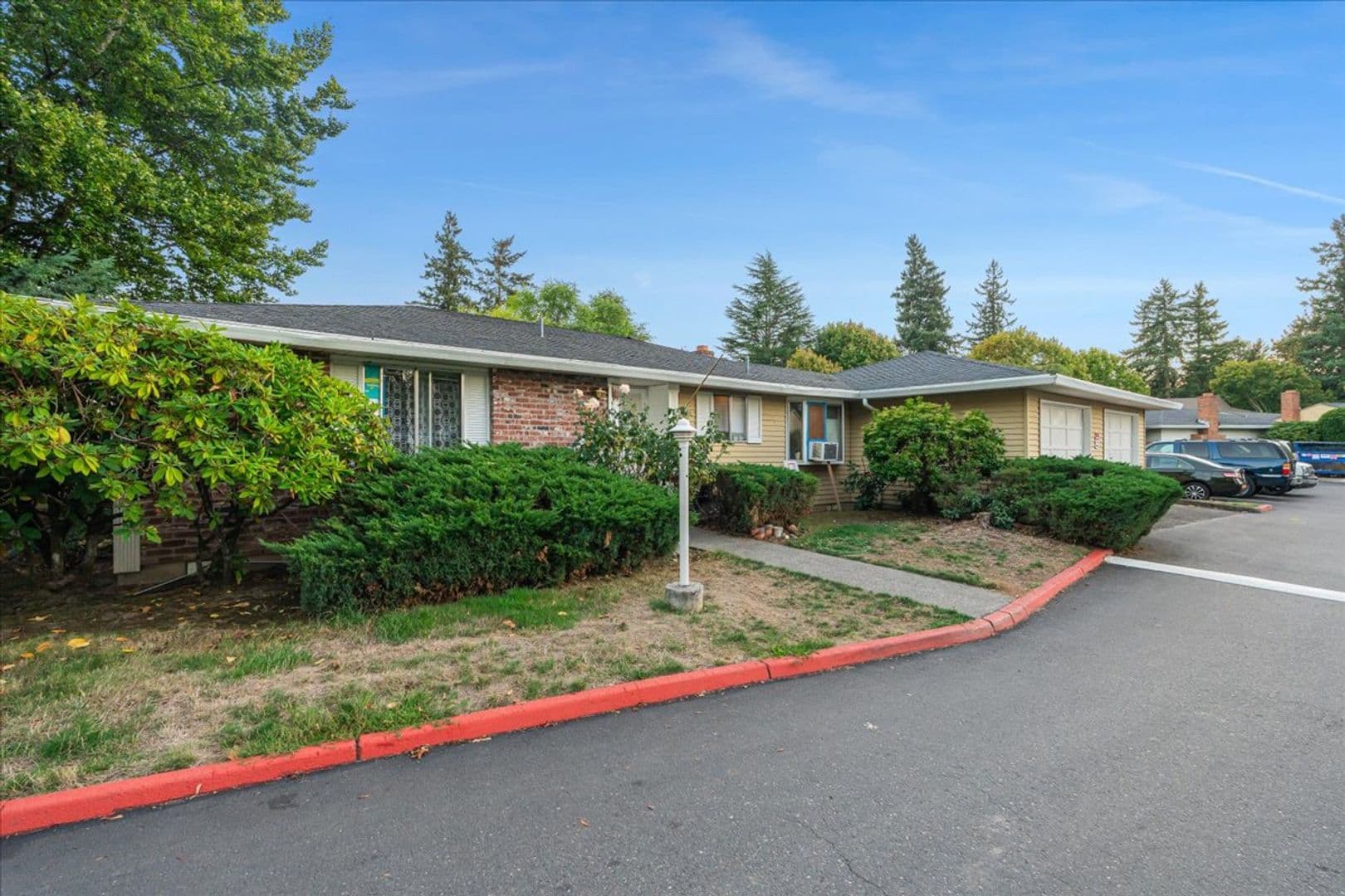 Portland Apartment: 1701-1759 NE 162nd Avenue