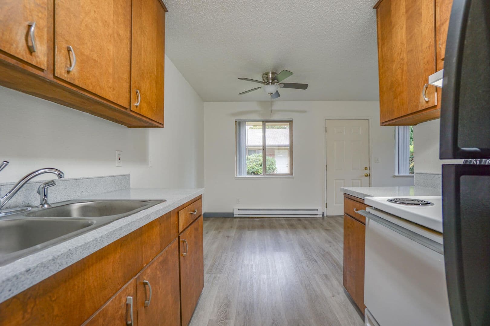 Forest Grove Apartment: 1504-1508 21st Place