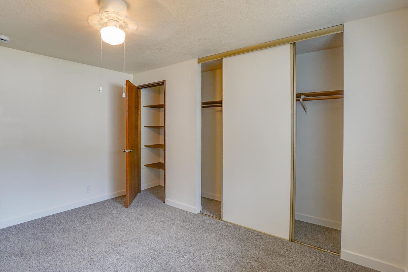 Forest Grove Apartment: 2747 20th Place
