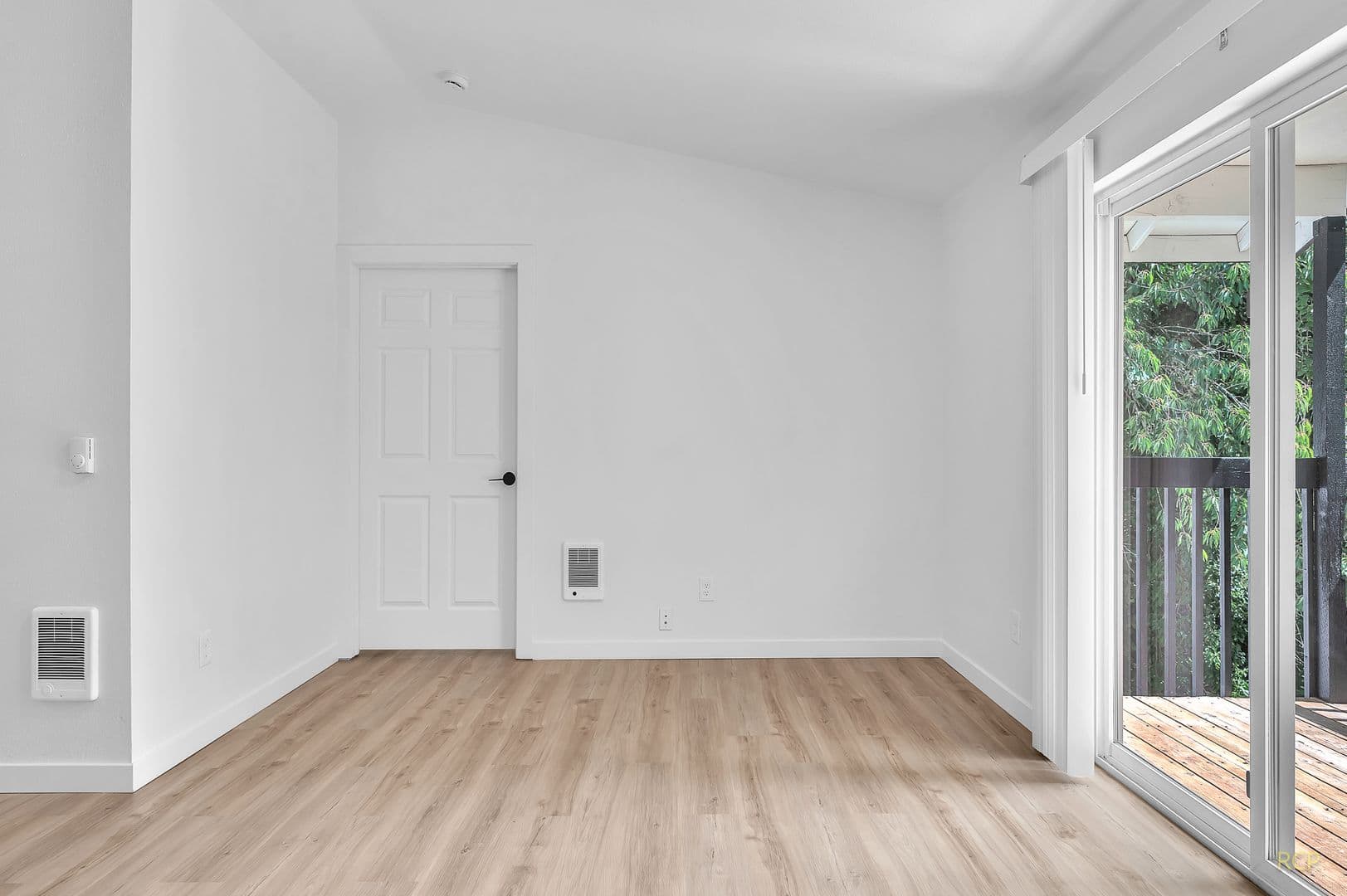 McMinnville Apartment: 1800 SW Old Sheridan Road