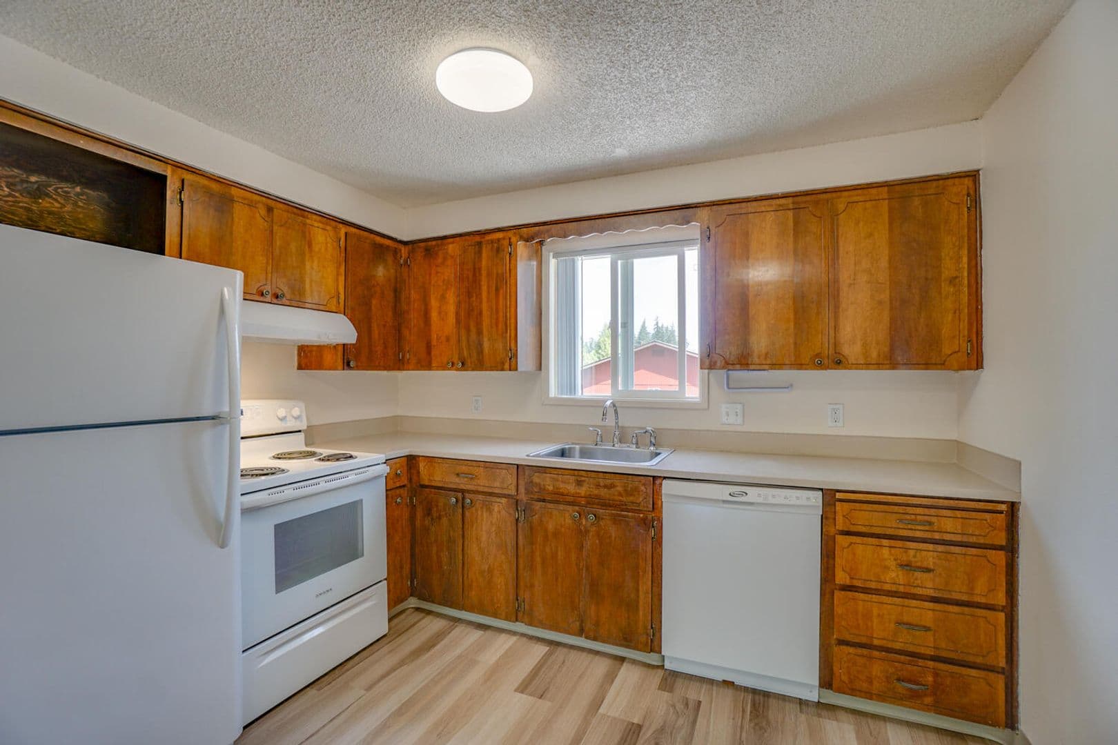 Salem Apartment: 1260 Marilyn St SE