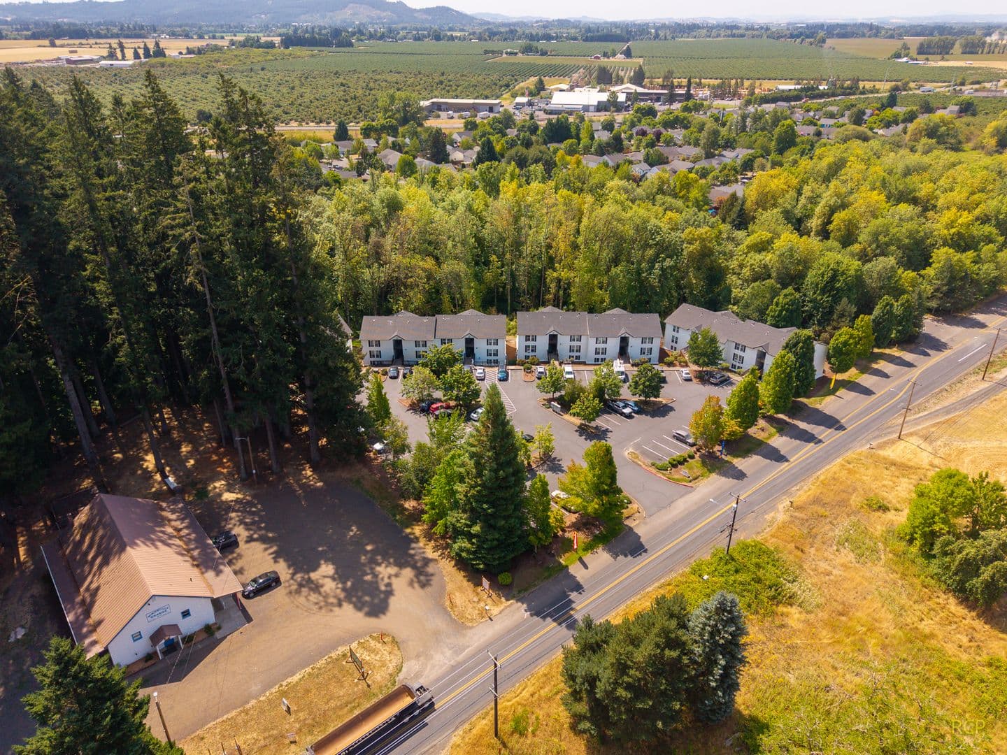 McMinnville Apartment: 1800 SW Old Sheridan Road