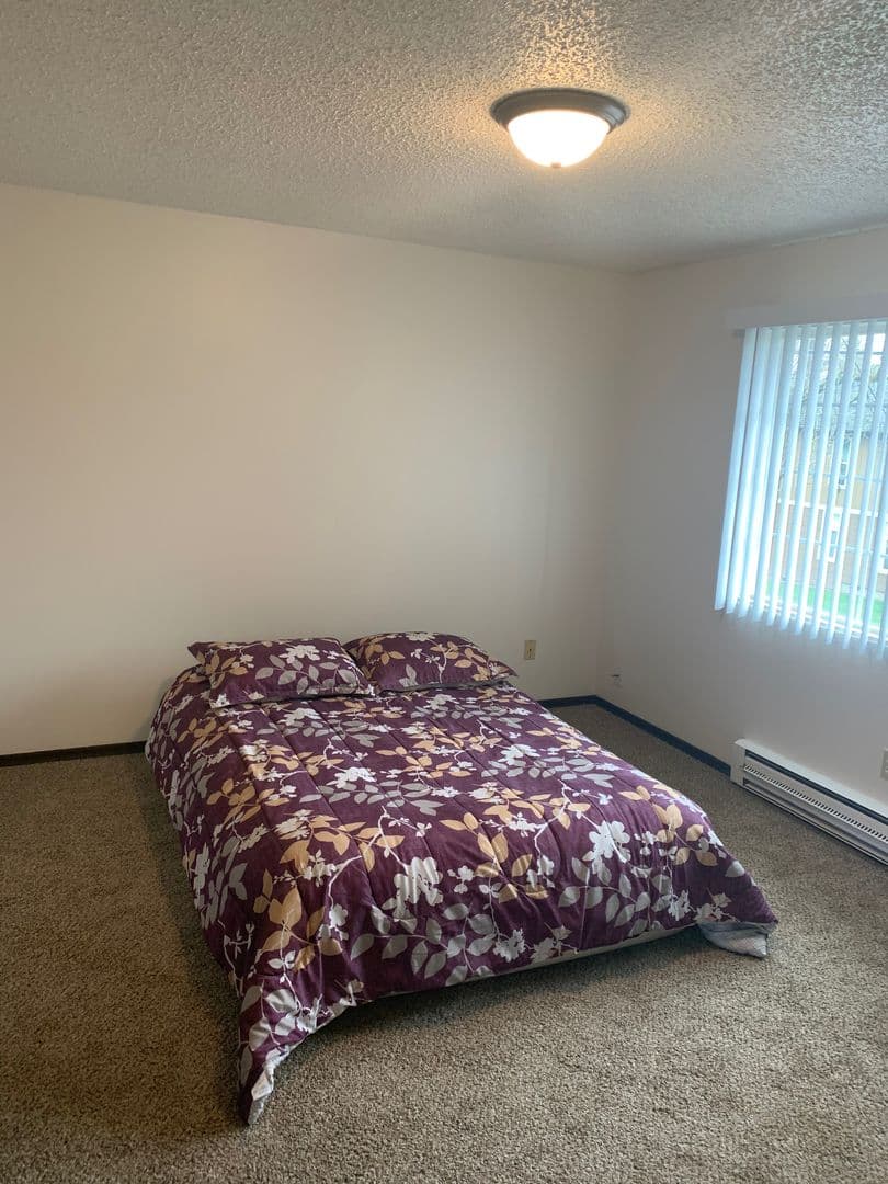 McMinnville Apartment: 730 SW Brockwood Avenue