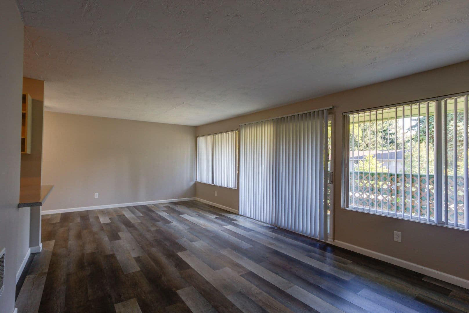 Portland Apartment: 10231 NE Tillamook St.