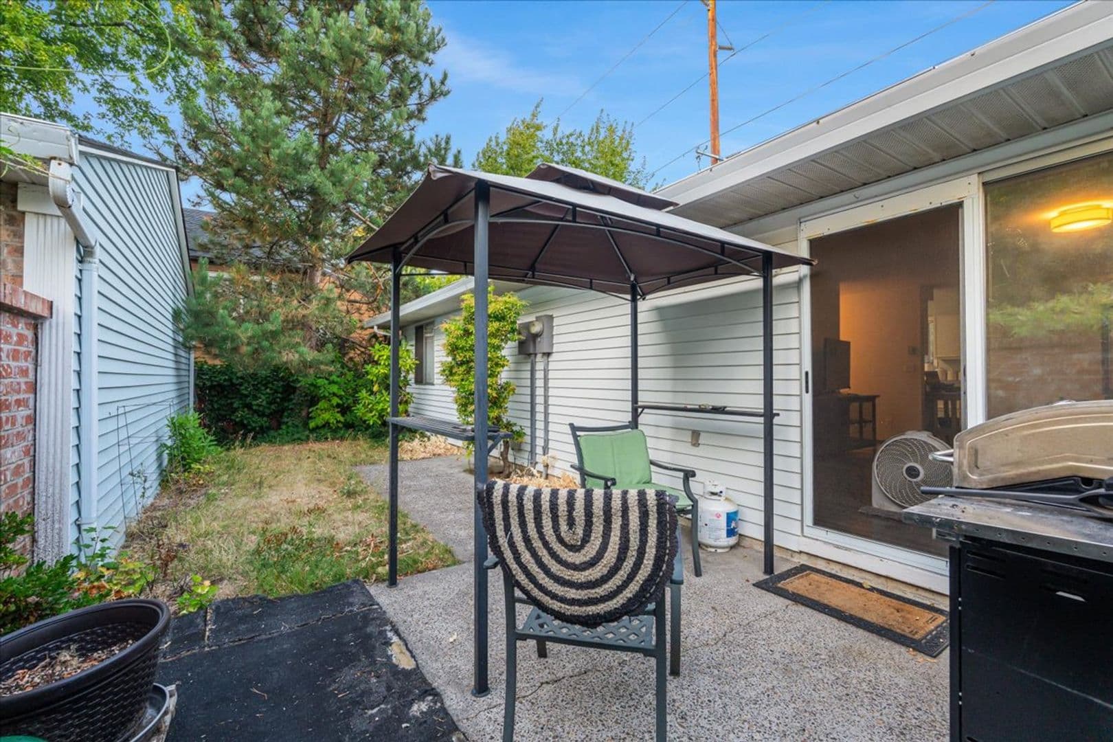 Portland Apartment: 1701-1759 NE 162nd Avenue