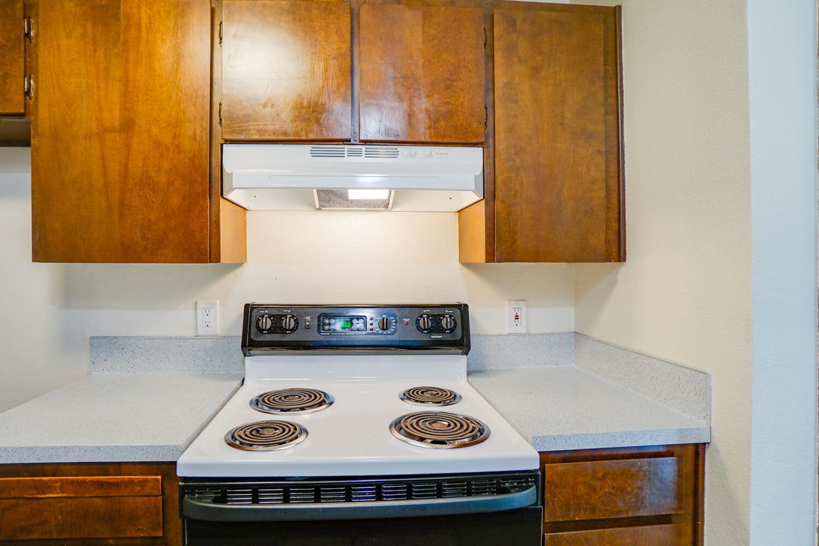 Forest Grove Apartment: 2747 20th Place