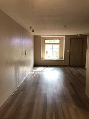 McMinnville Apartment: 2019 NE McDonald Lane