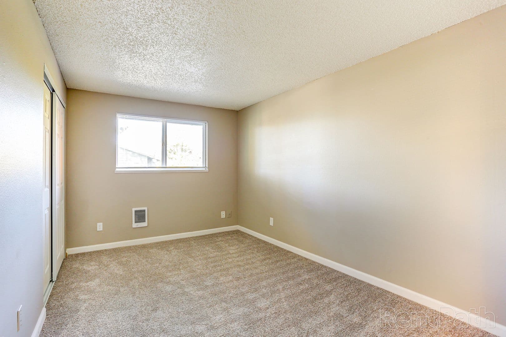 Gresham Apartment: 3050 NE 23rd St.