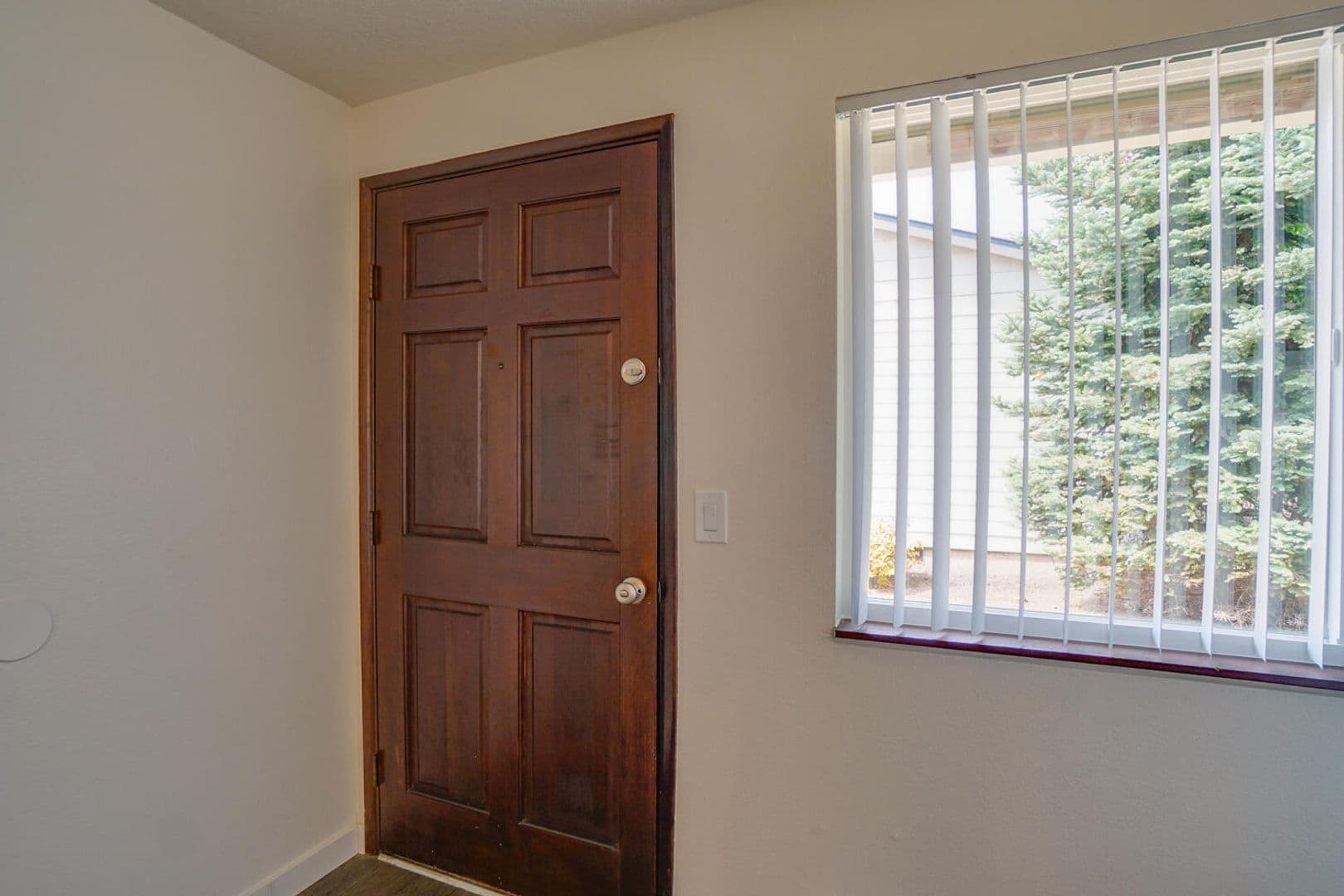 Forest Grove Apartment: 2747 20th Place