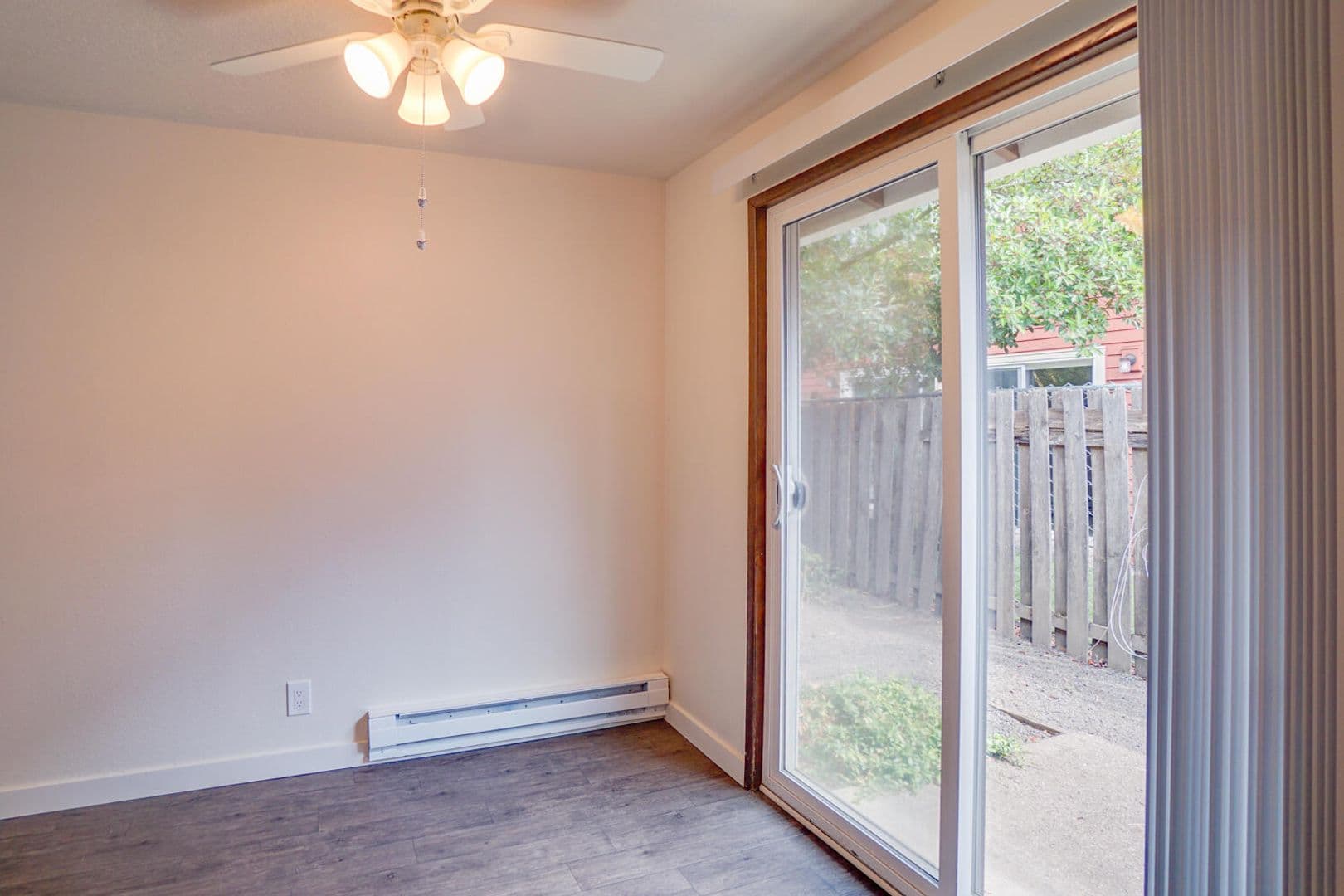 Forest Grove Apartment: 2747 20th Place