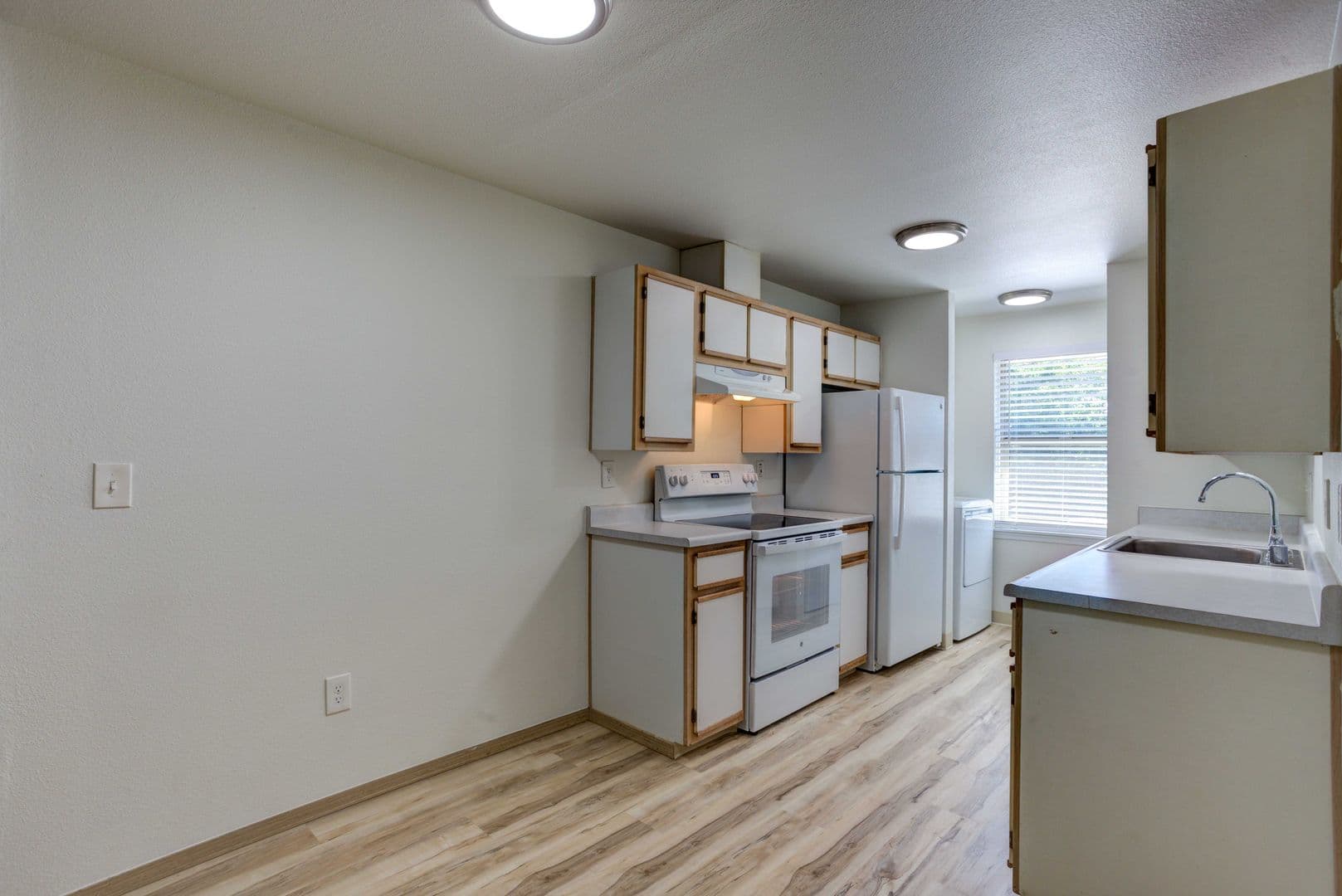 Vancouver Apartment: 7823 NE Fourth Plain Blvd