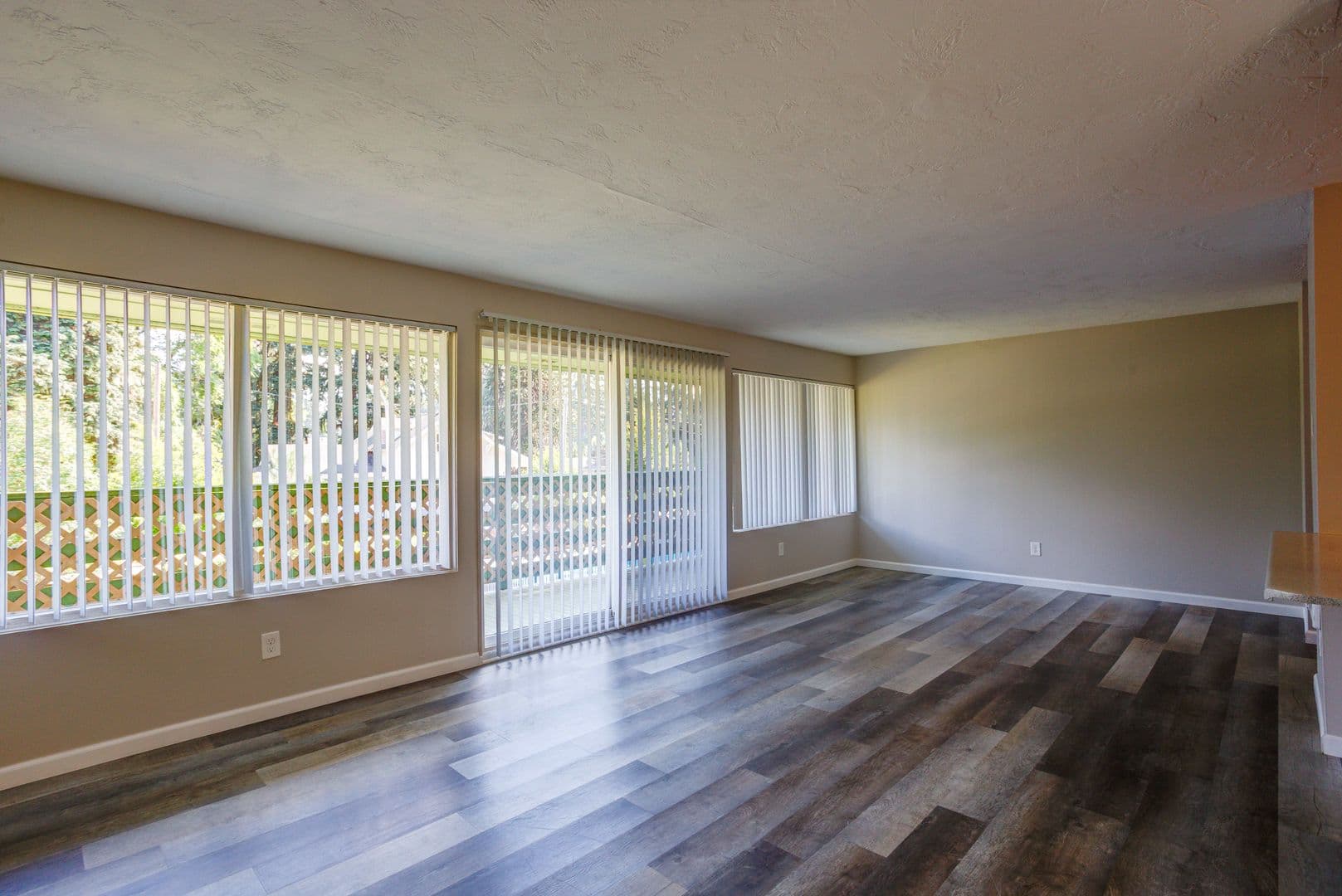 Portland Apartment: 10231 NE Tillamook St.