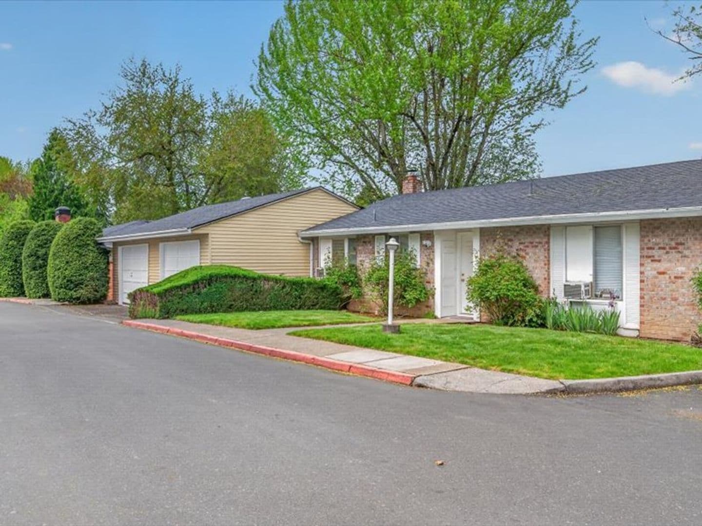Portland Apartment: 1701-1759 NE 162nd Avenue