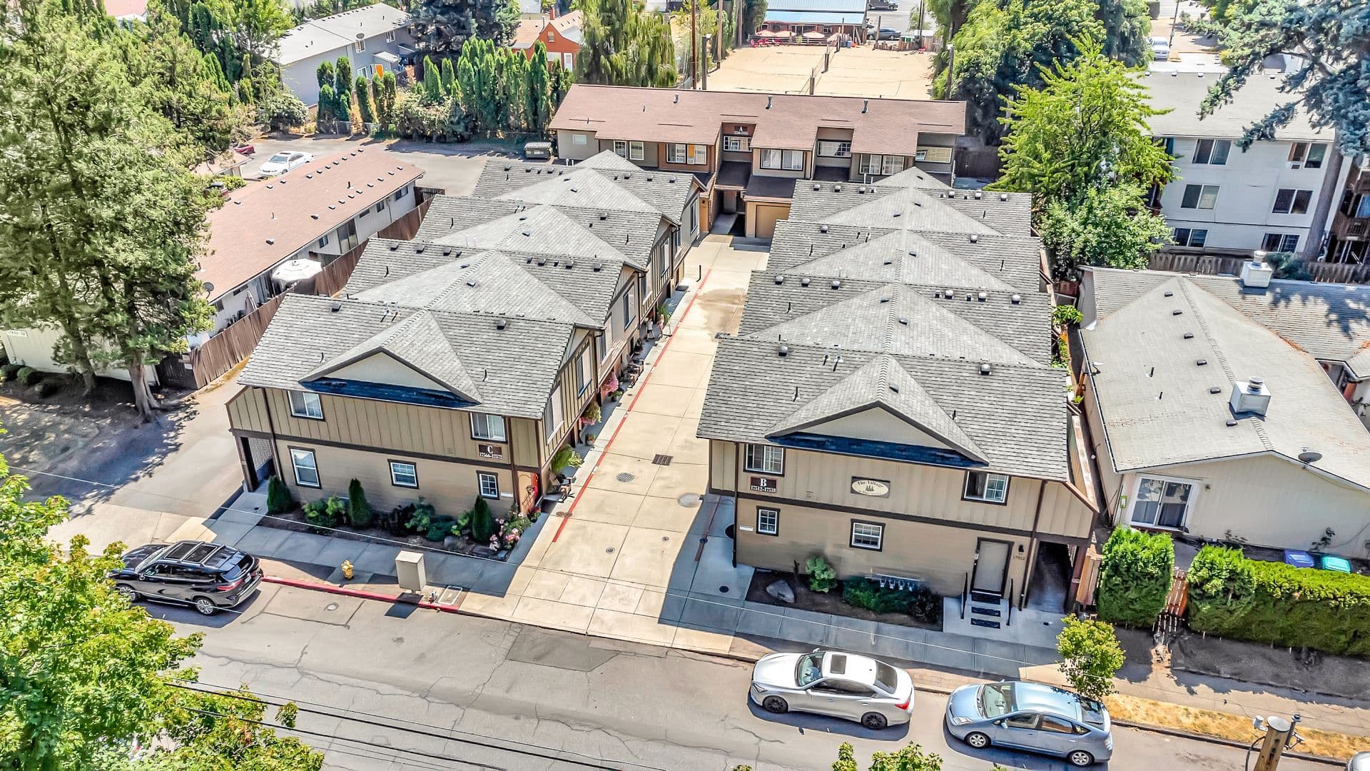 Portland Apartment: 17512-17572 SE Pine St.
