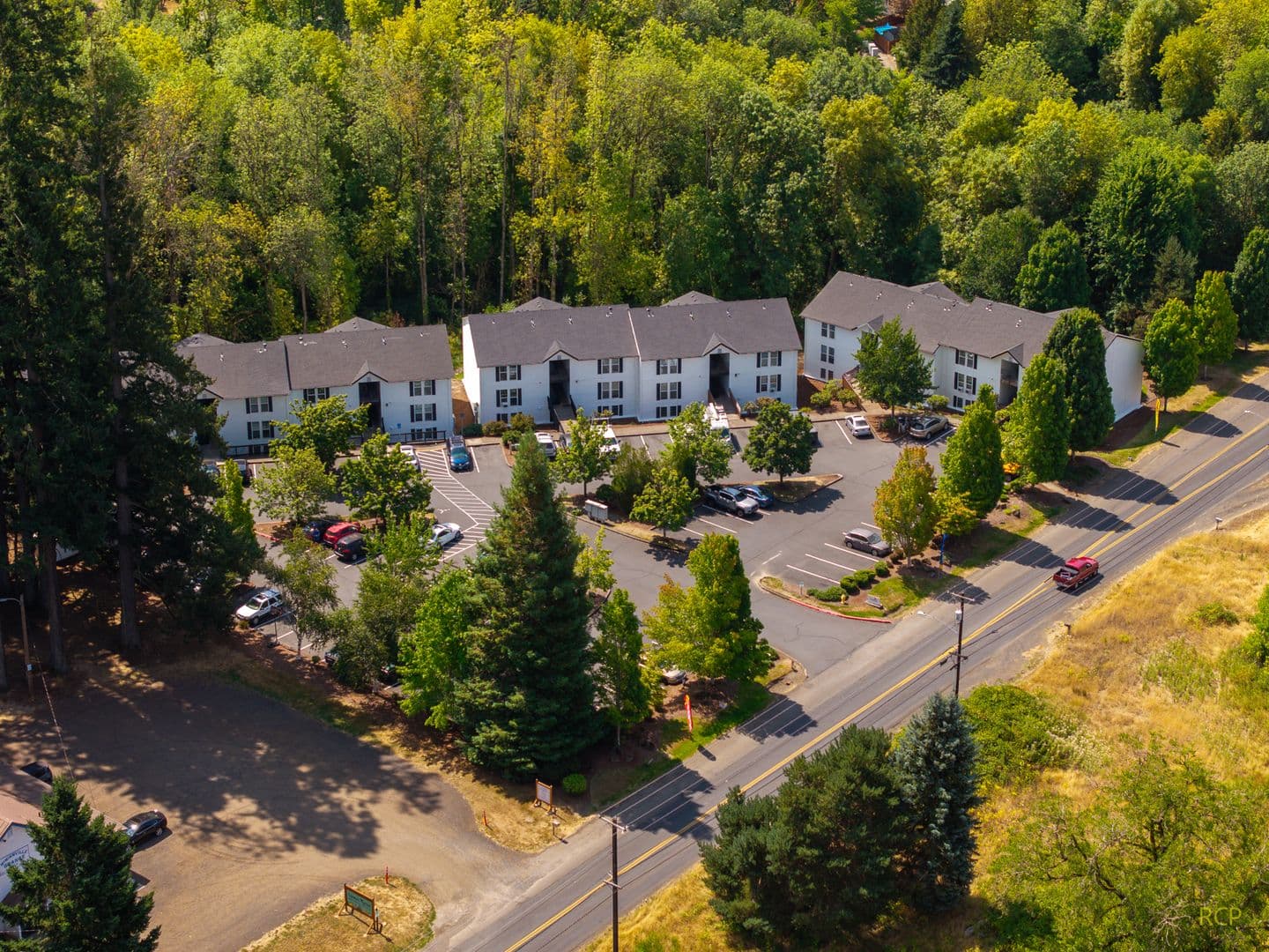 McMinnville Apartment: 1800 SW Old Sheridan Road