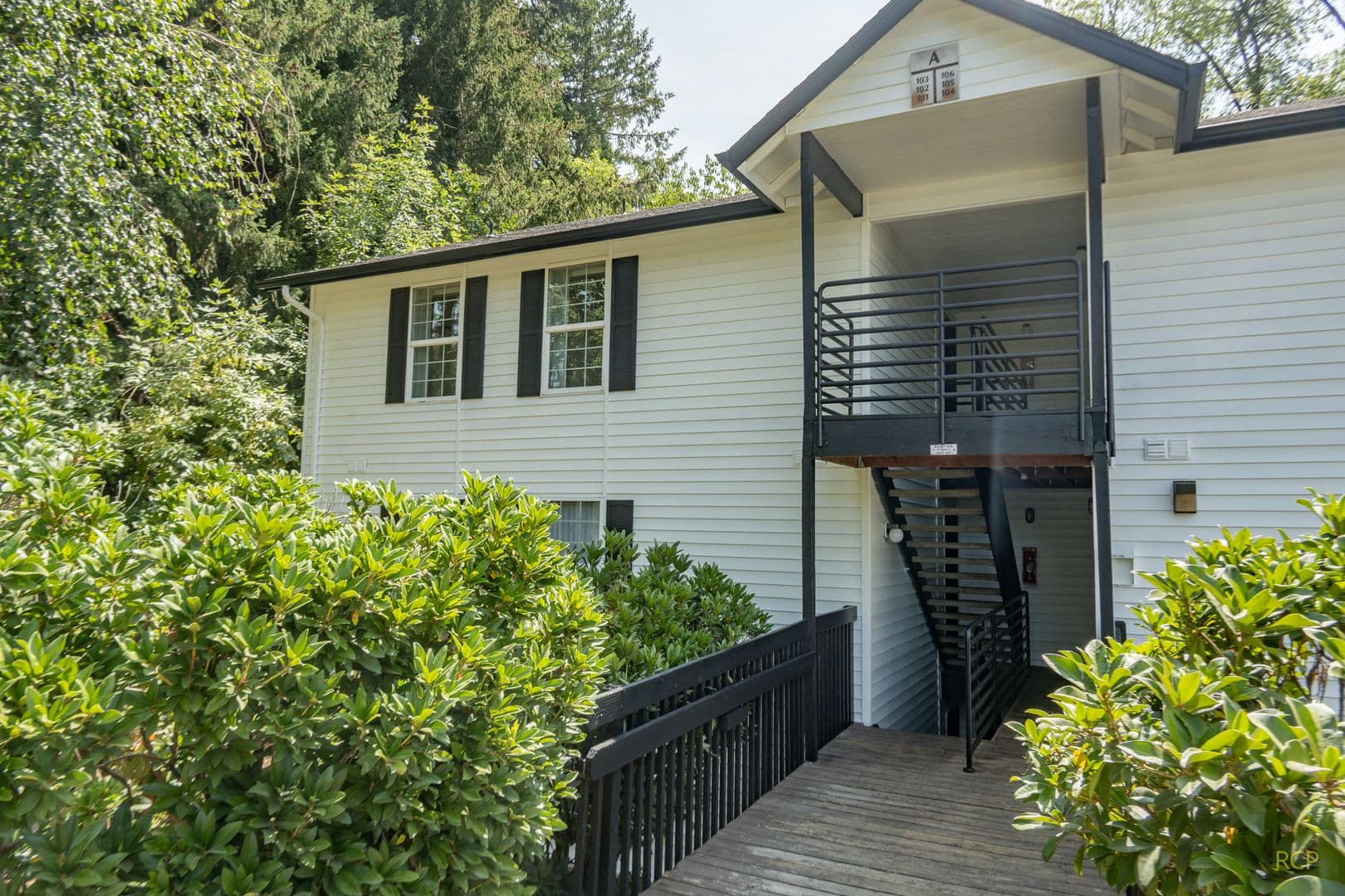 McMinnville Apartment: 1800 SW Old Sheridan Road