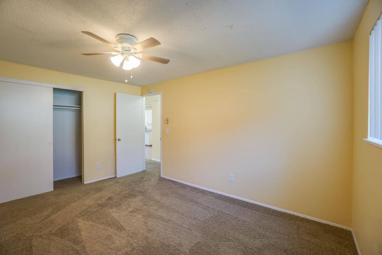 Fairview Apartment: 320 Lincoln Street