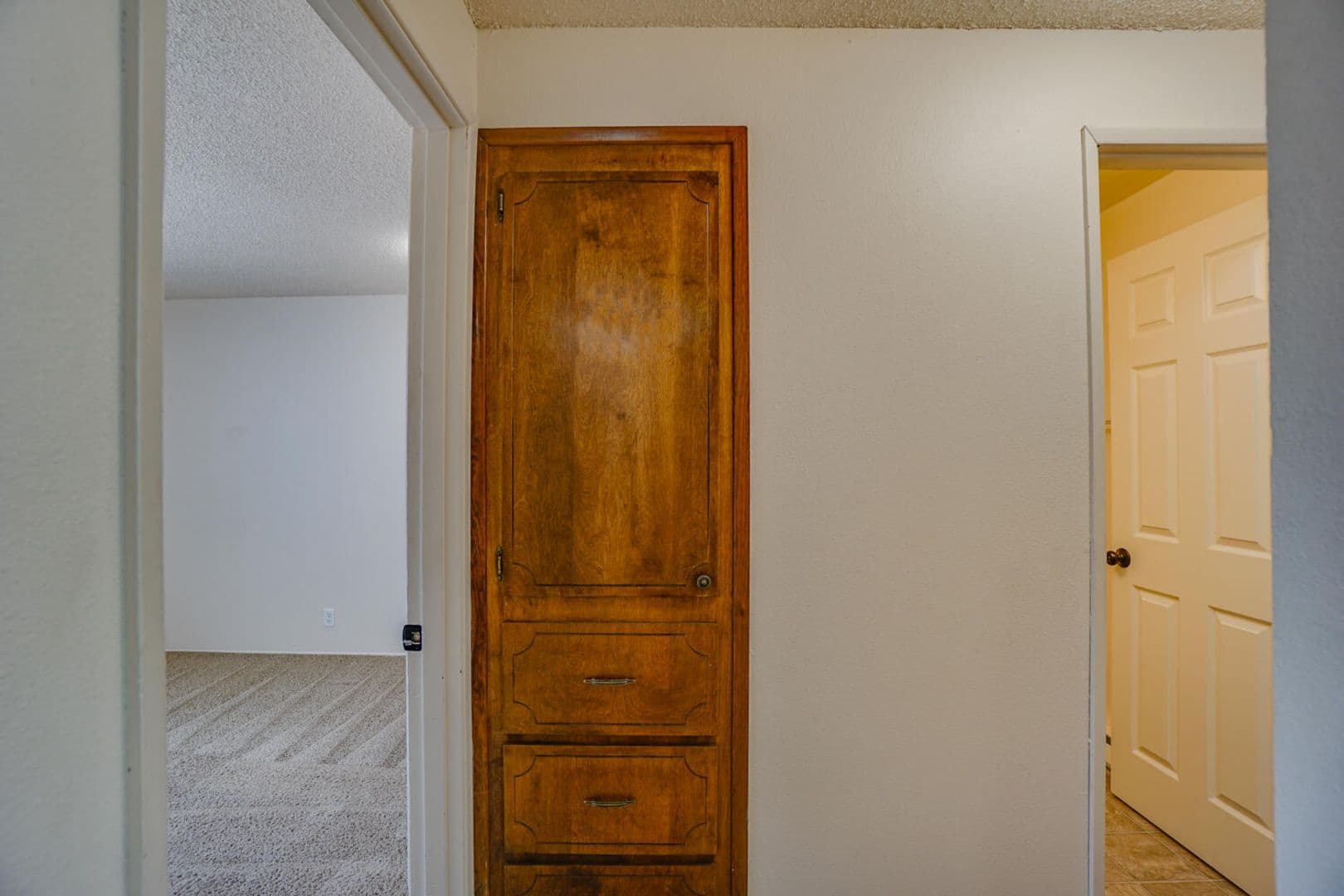 Salem Apartment: 1260 Marilyn St SE